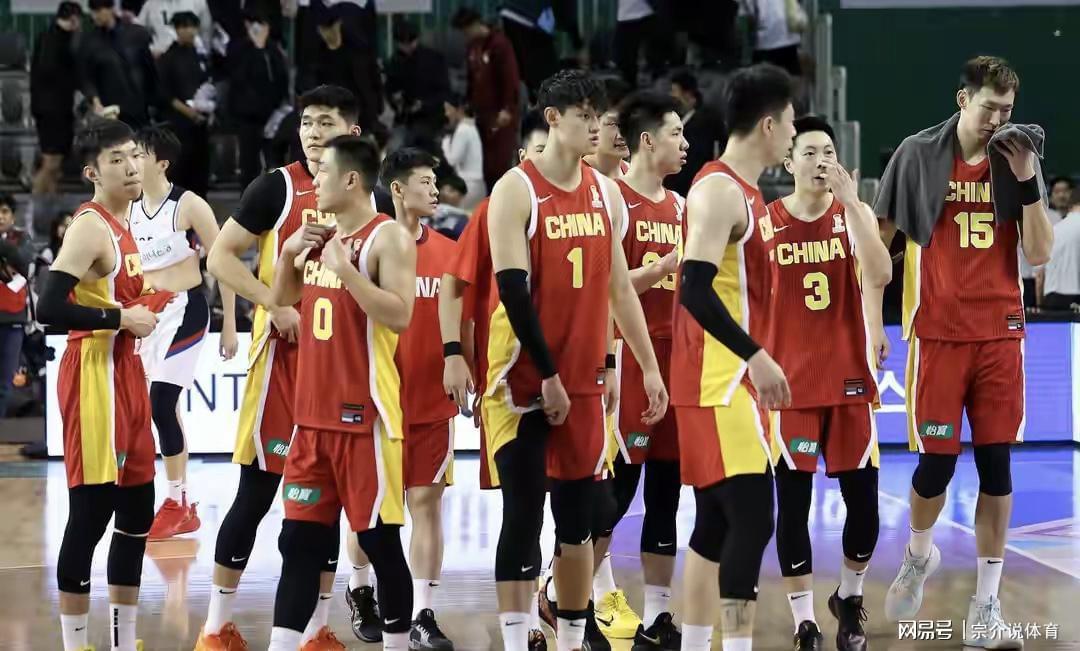 开云中国网站-中国男篮最新大名单公布，赵睿不受影响，周琦淘汰，徐杰终于入选