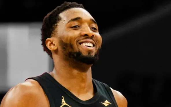 开运体育入口-米切尔用600场得到15000分，现役第三快&amp;amp;仅次于詹姆斯杜兰特