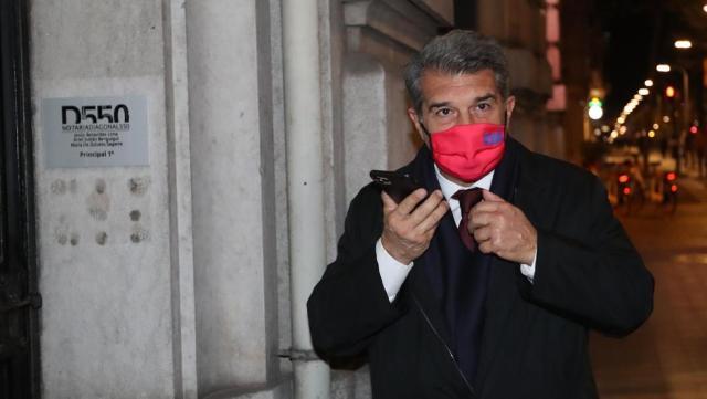 开云app下载-巴萨球迷的美丽故事助拉波尔塔渡过首个危机